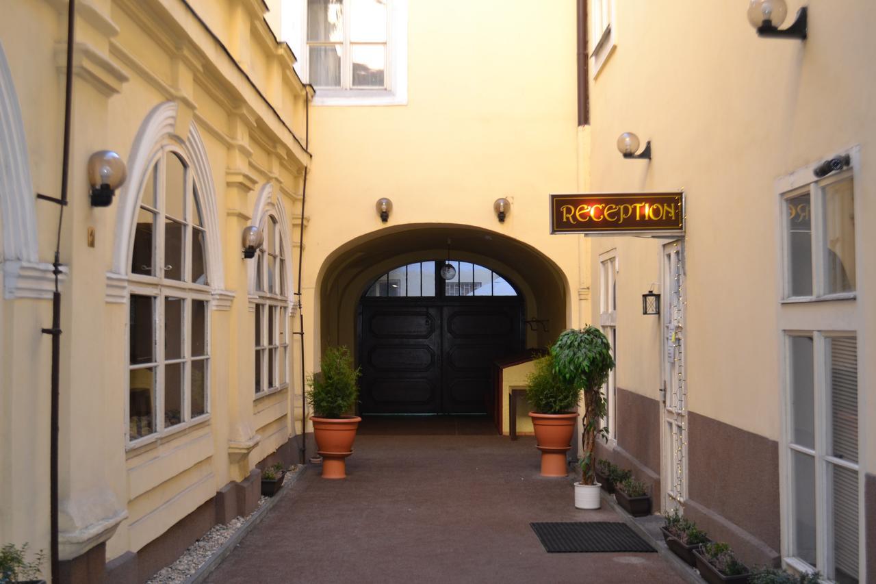 Hotel U Dvou Zlatych Klicu Praga Exterior foto